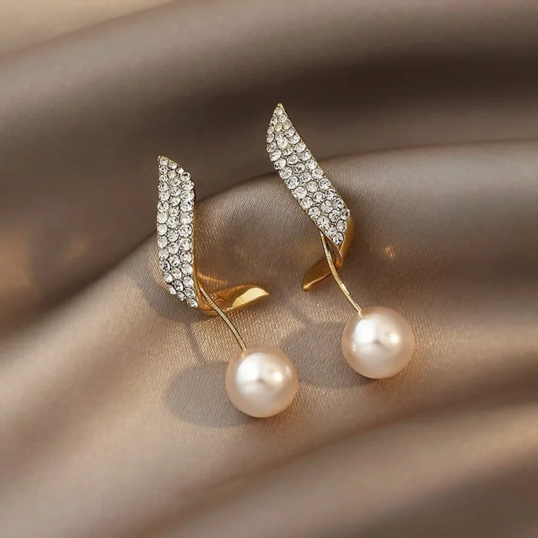 Boucles d'Oreilles Finition Or avec Perle