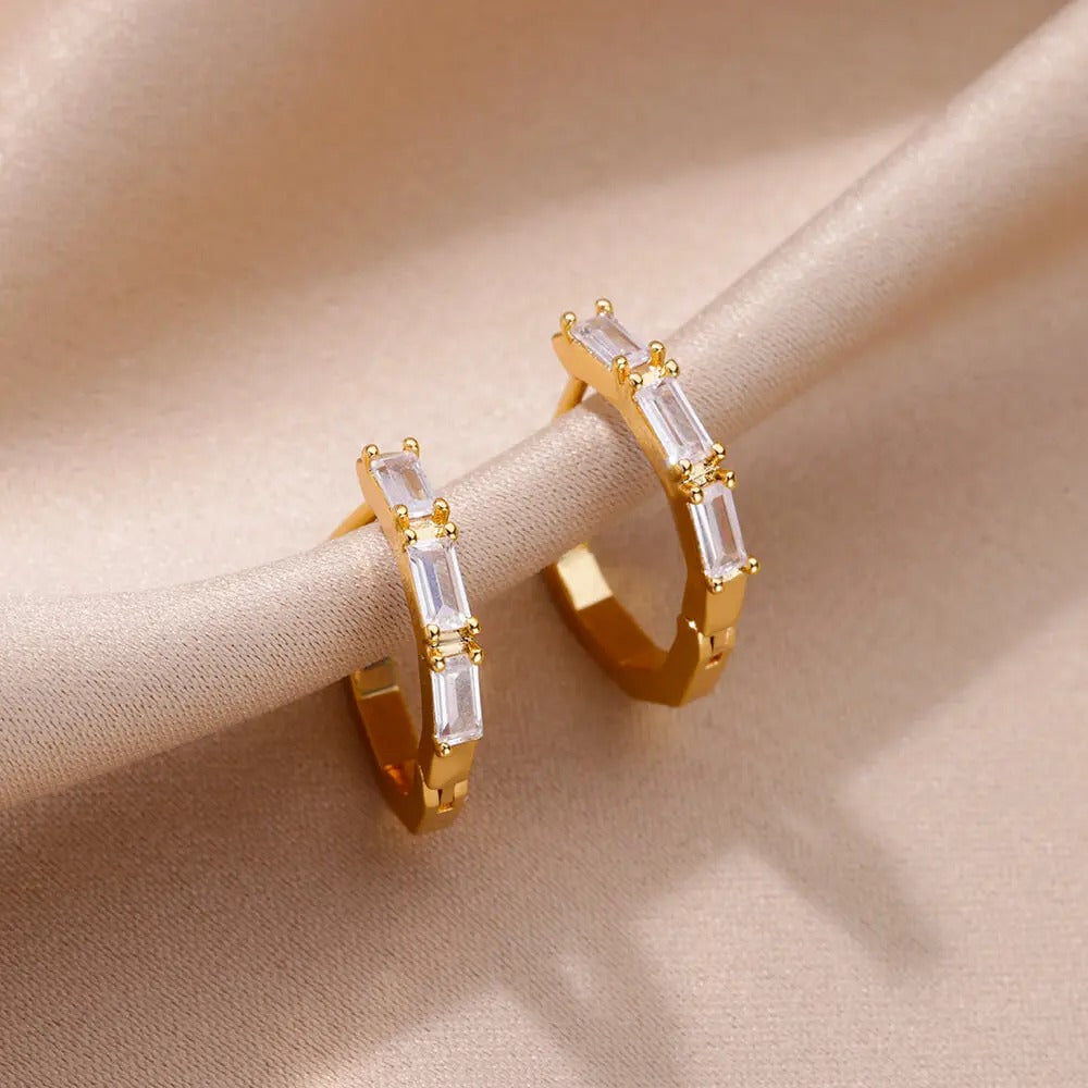 Boucles d’Oreilles Rectangulaires plaquées or 18K avec zircon
