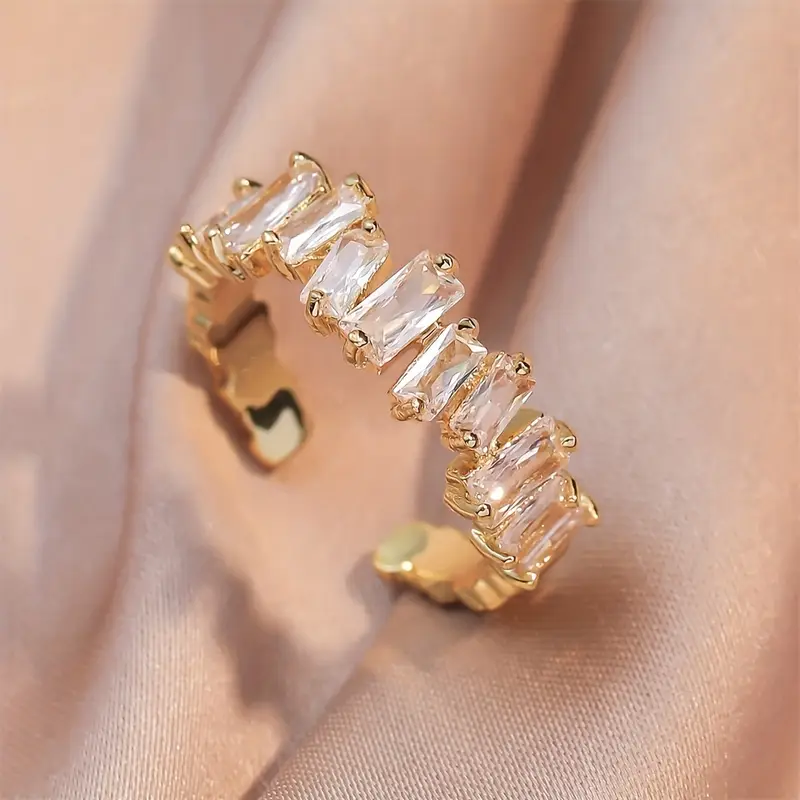 Bague avec cristal en verre blanc