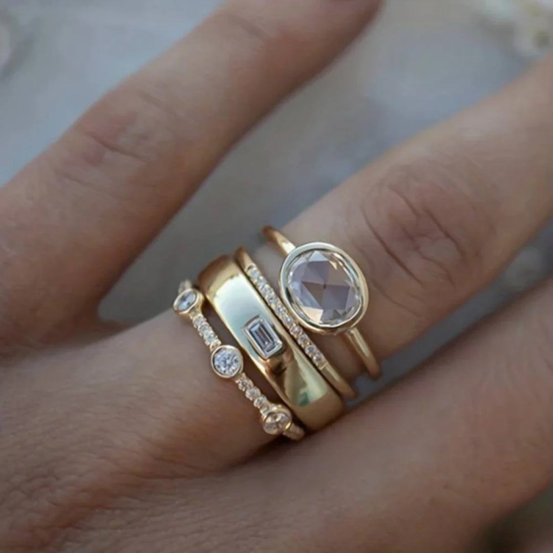 Bague vintage finition or avec zirconia