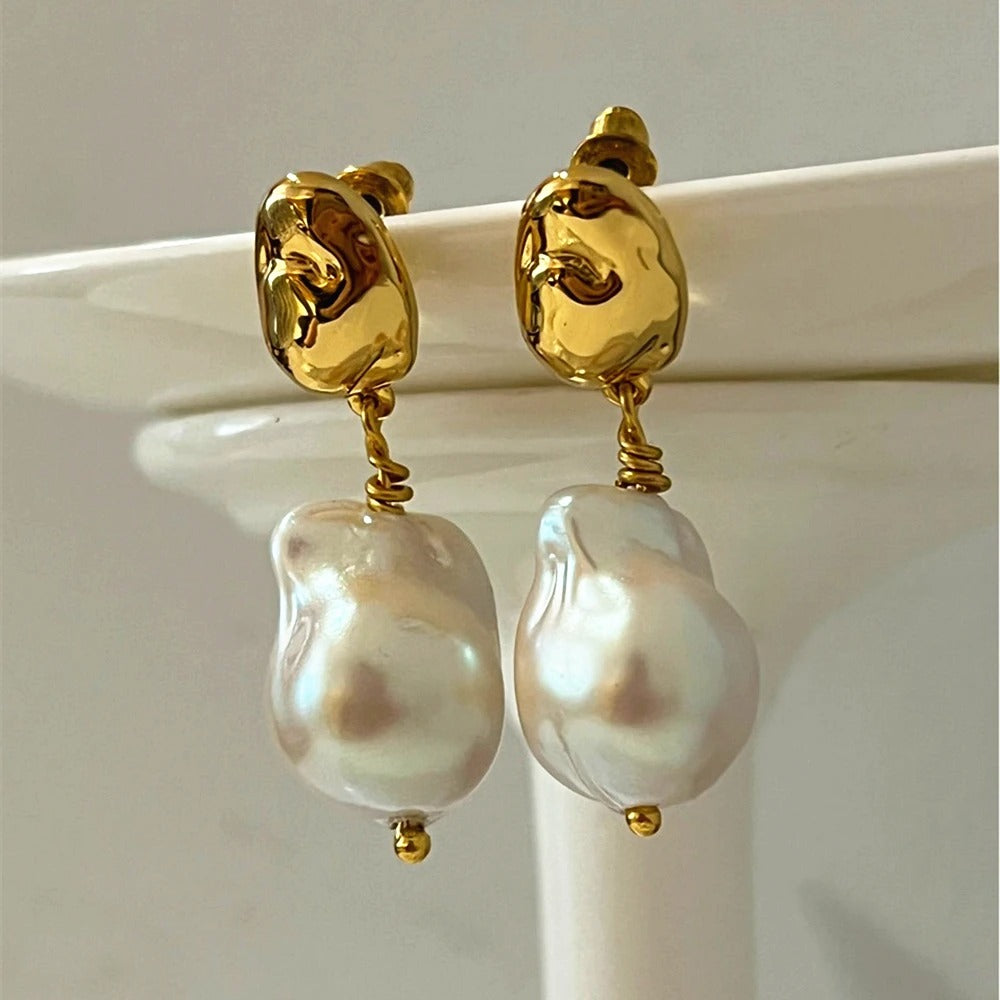Boucles d'oreilles effet perle baroque, plaqué or 18 carats