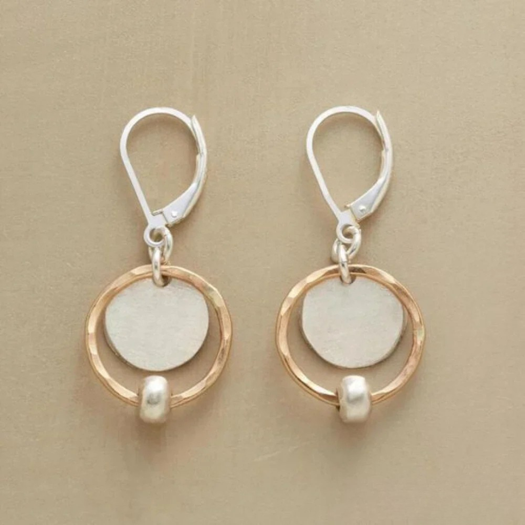 Boucles d'oreilles vintage dorées et argentées avec perles