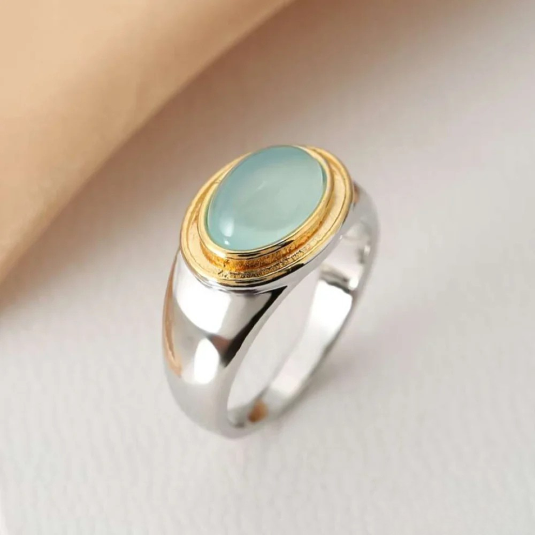 Bague vintage en pierre de lune verte