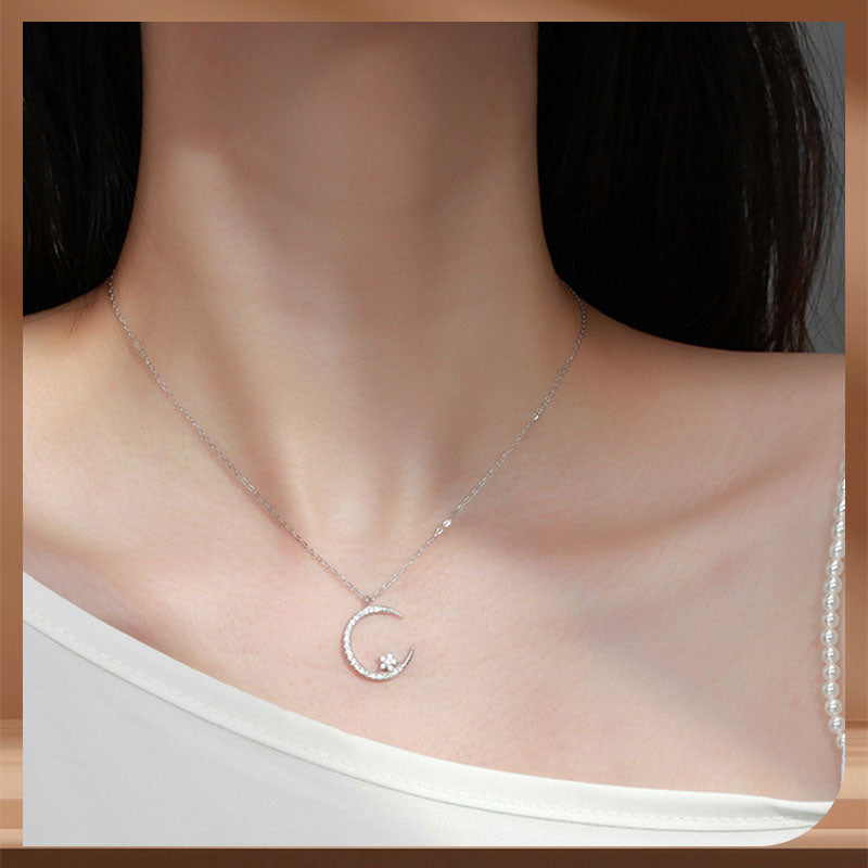 Collier Demi-Lune