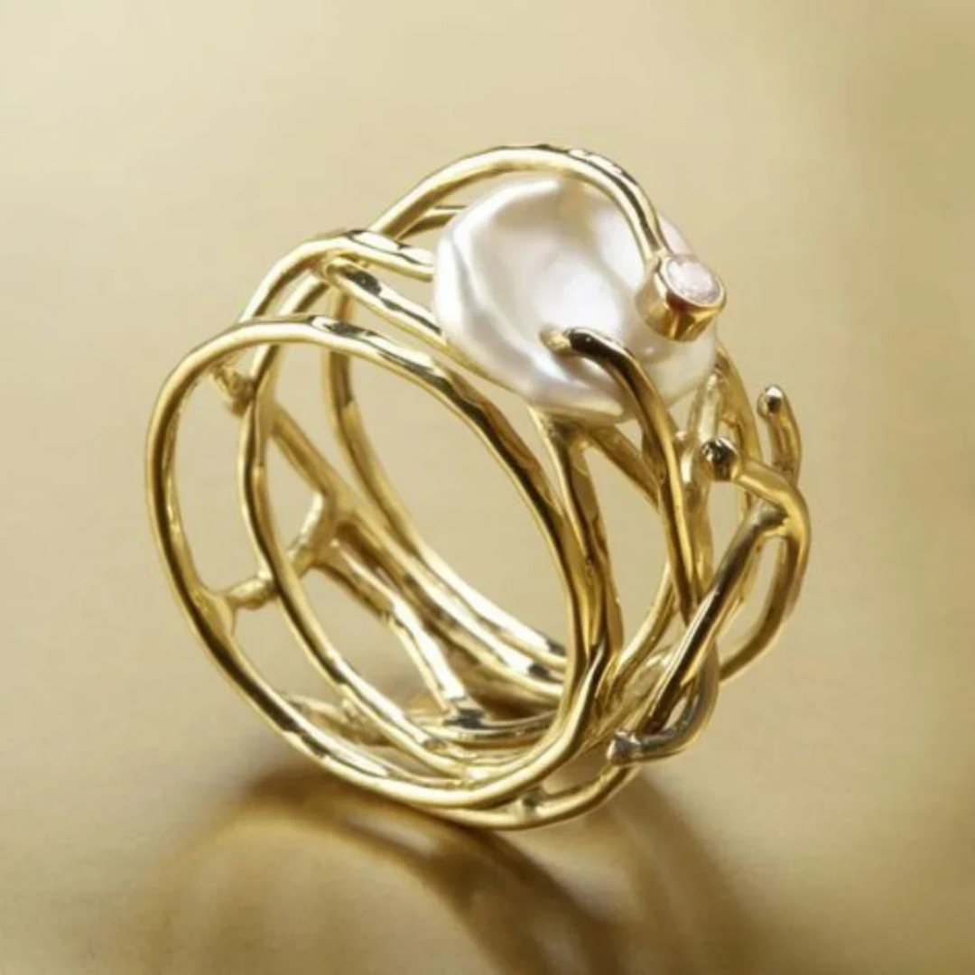 Bague vintage avec perle nacrée