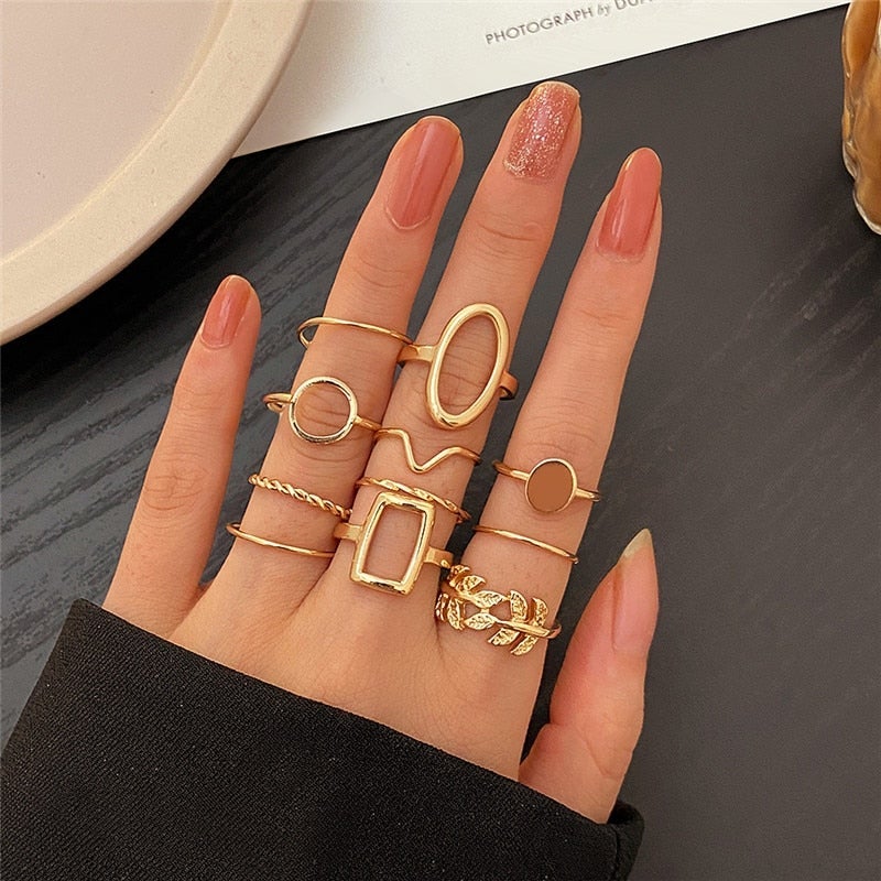 Ensemble de 11 bagues en argent vintage