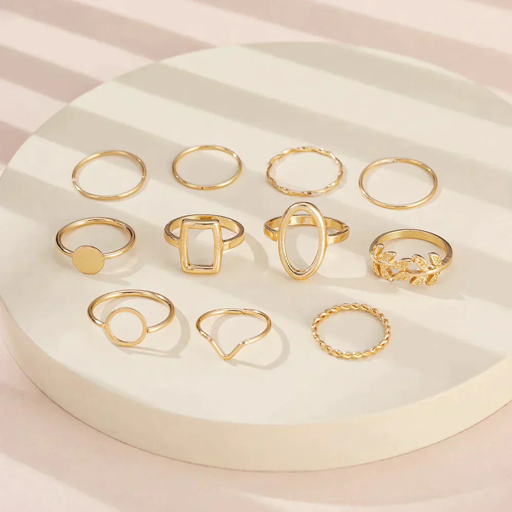 Ensemble de 11 bagues en argent vintage