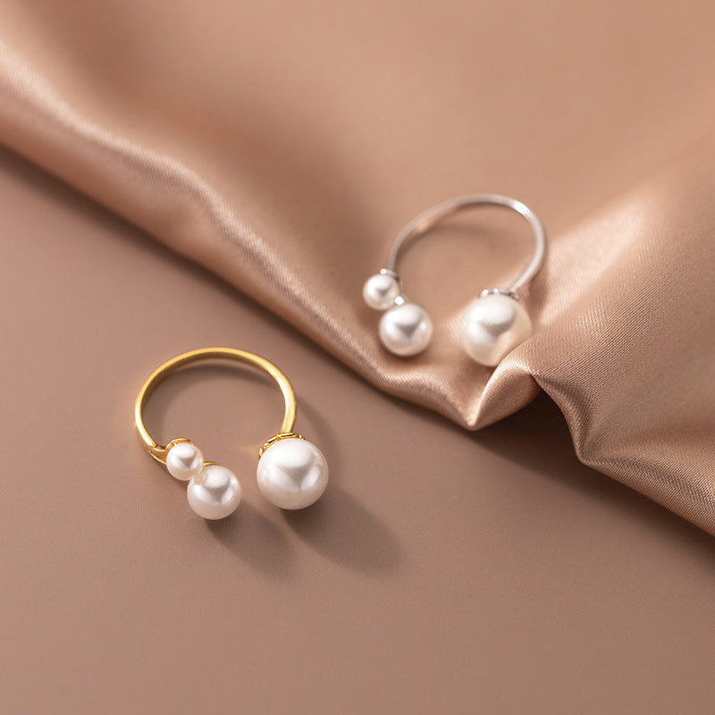 Bague en Perles d'Eau Douce Triples Ajustable