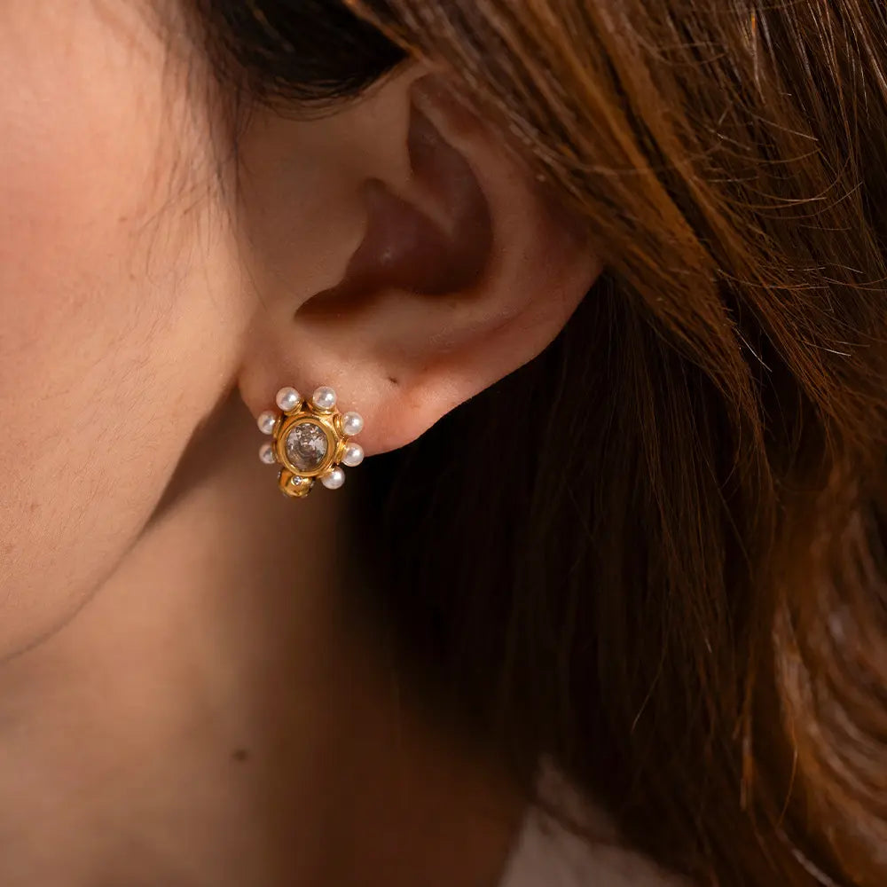 Boucles d'Oreilles Élégantes Finition Or & Perles