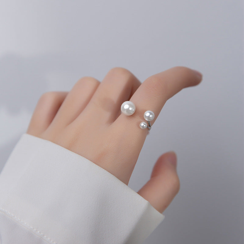 Bague en Perles d'Eau Douce Triples Ajustable