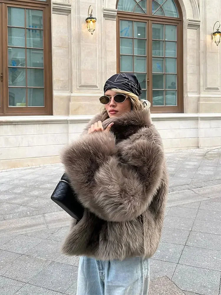 Yani -  Manteau en fausse fourrure