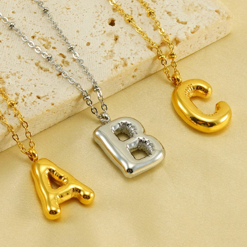 Collier spécial initiales plaqué or 18 carats avec bulles de ballon