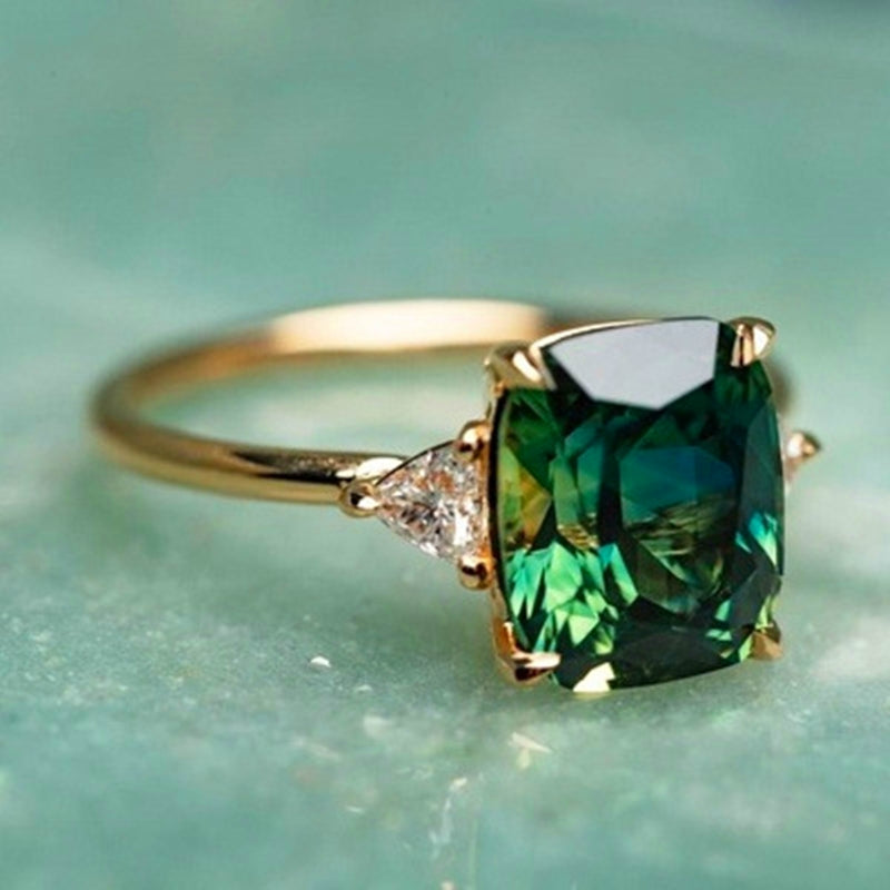 Bague avec Zirconium Vert - Finition Or