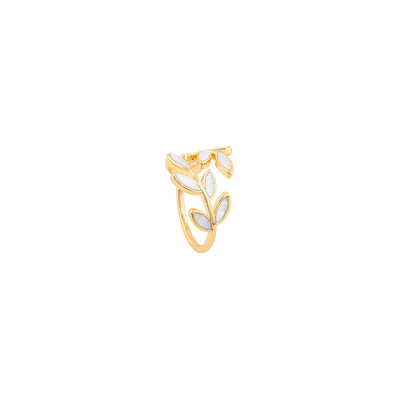 Bague Ajustable Finition Or avec Feuille et Opale Blanche