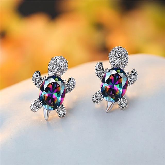 Boucles d'oreilles Tortue de mer en zirconium et finition argent